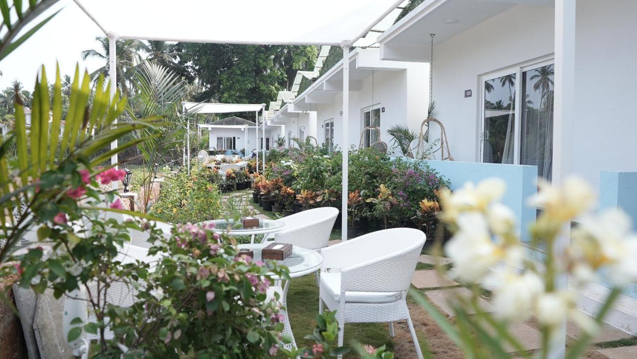Whiteflower Resort Morjim Eksteriør bilde