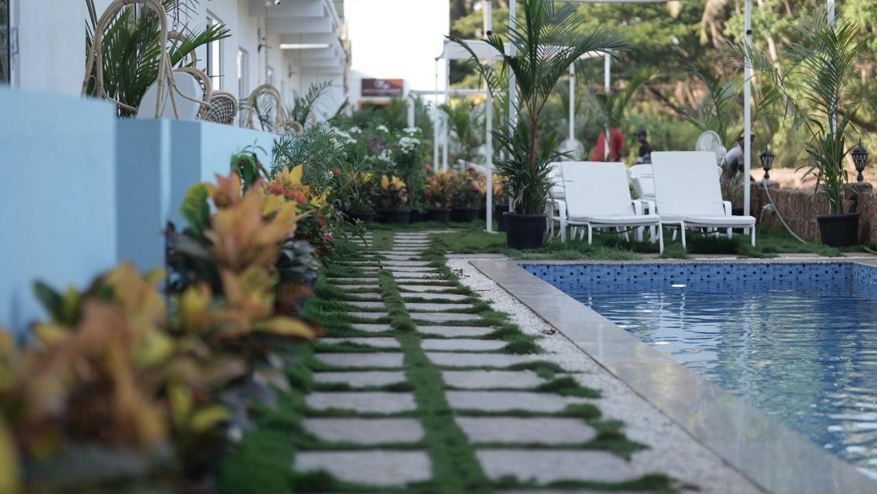 Whiteflower Resort Morjim Eksteriør bilde